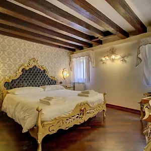 Marcopolo Private~terrace , Venice Italy